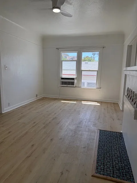 Building Photo - 1141 Echo Park Ave #108