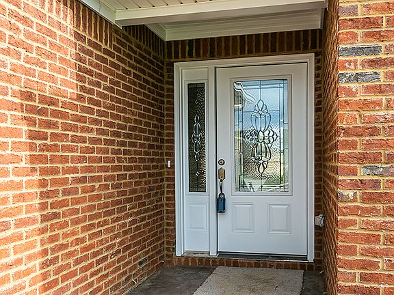 3rd image of 509 Kincaid Ln