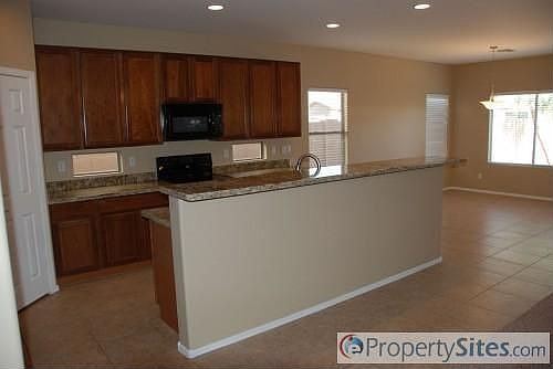 5th image of 15673 W Mackenzie Dr