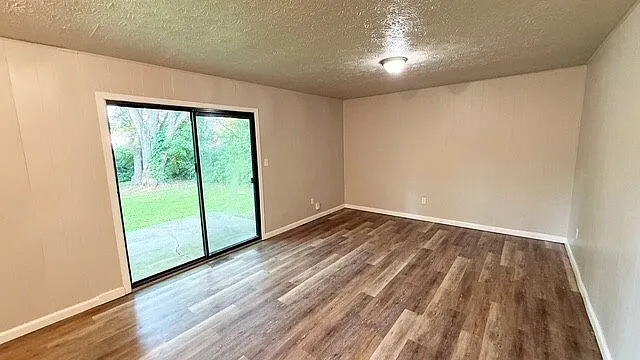 10151 Ridgefield Dr — Photo 5