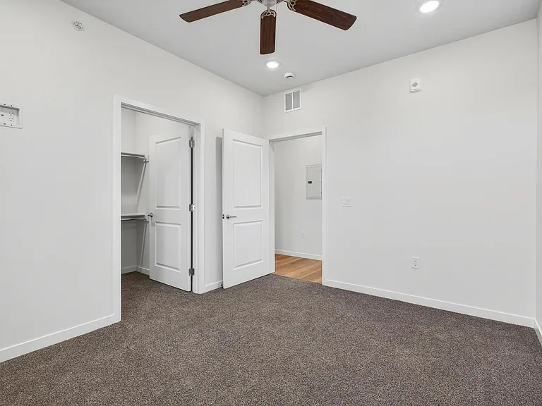 983 W State St #C-103 — Photo 12