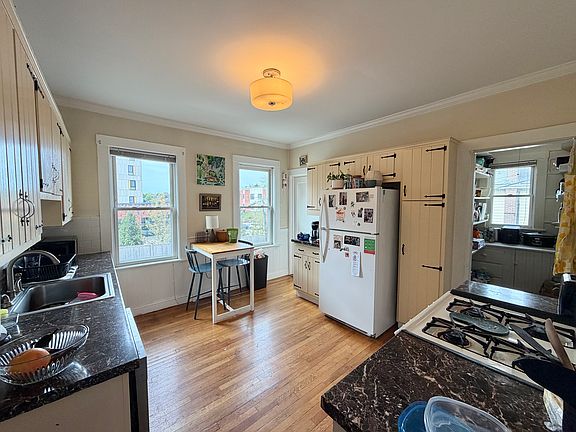 4th image of 92 Wallingford Rd #2