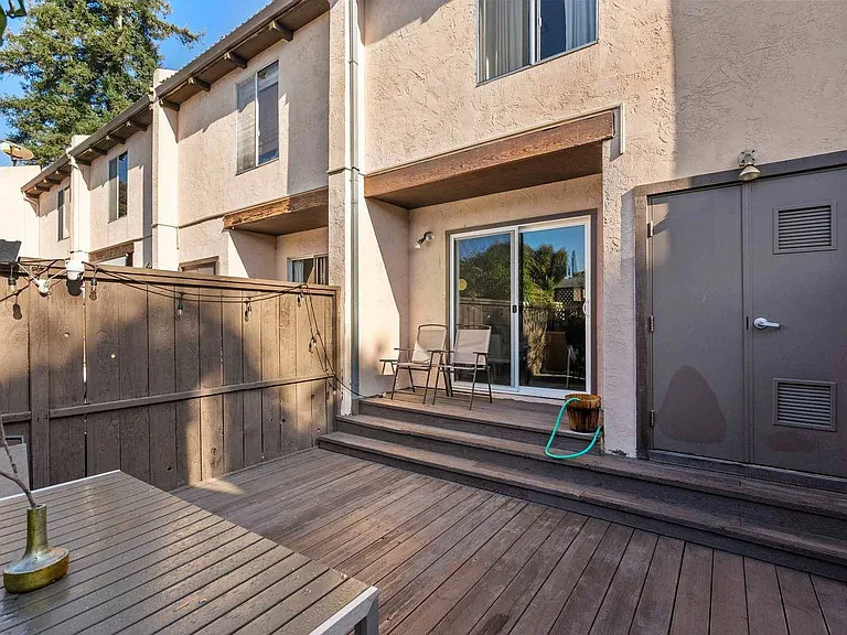 415 Oak Ave — Photo 39