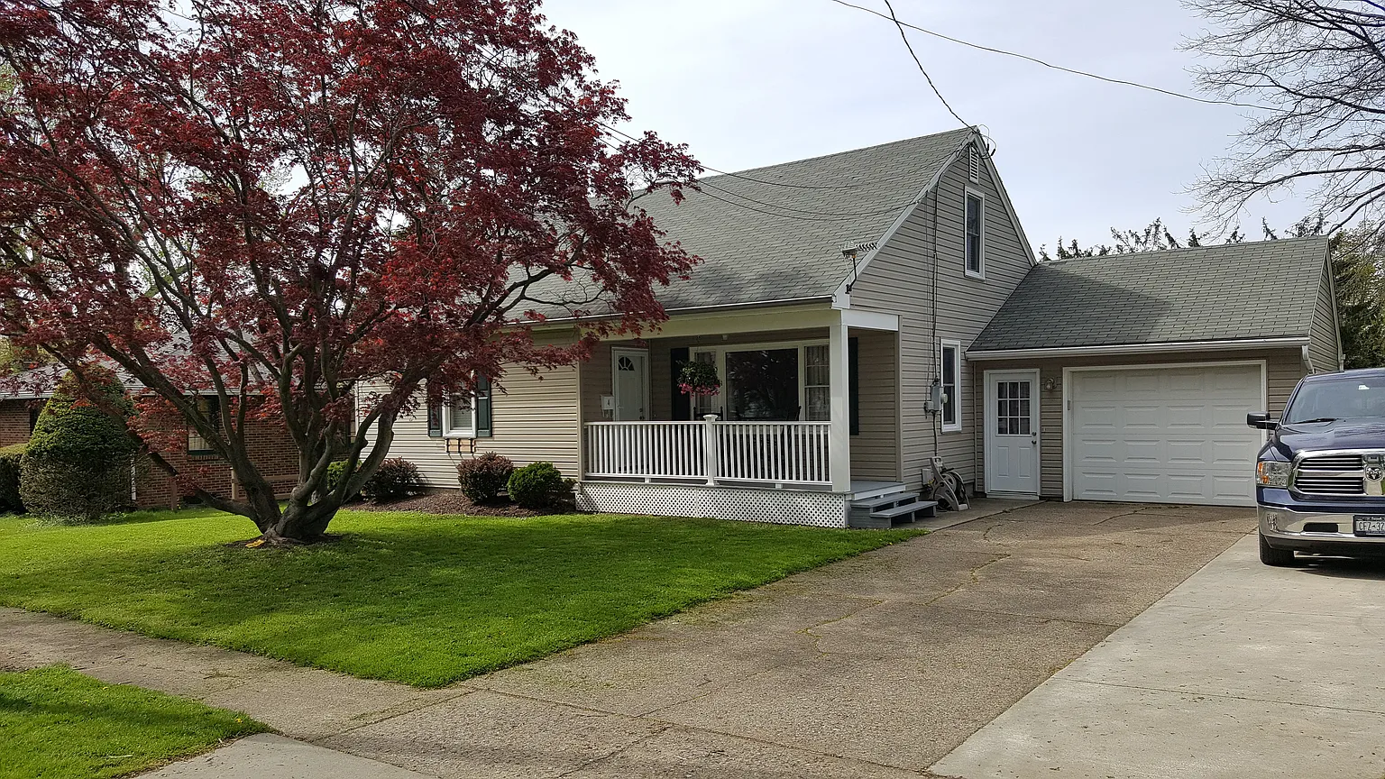 4 James Pl photo 1