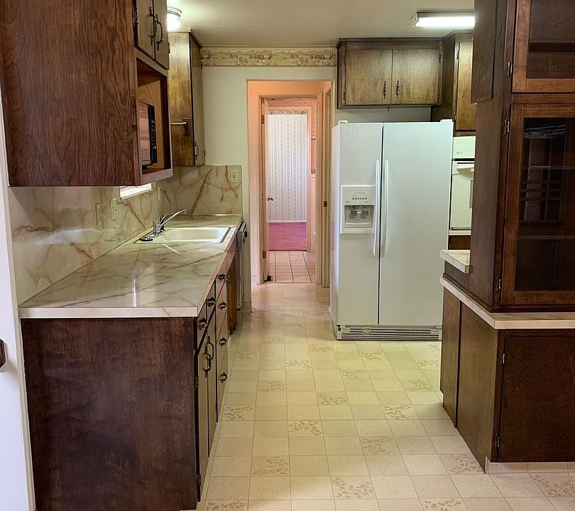 1st image of 1005 Wildwood Dr