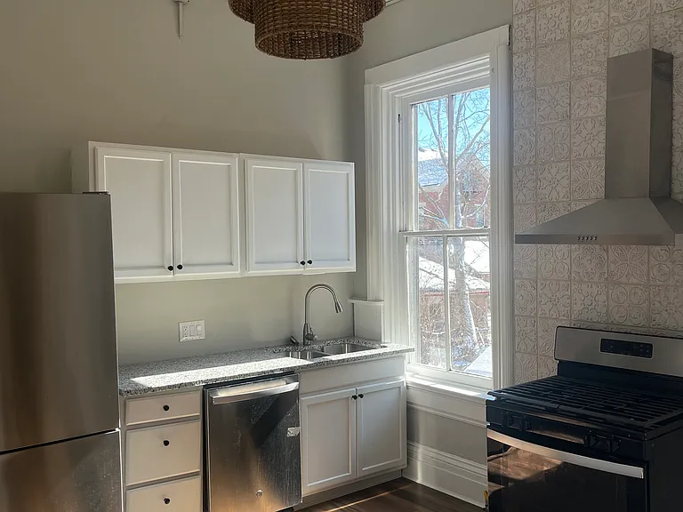 2414 Ashland Ave #2 — Photo 3
