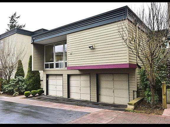 Middle garage near main entr