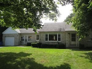 Beautiful home and lot !!!