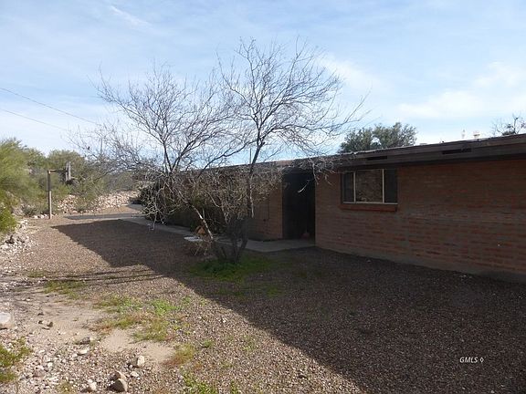 5th image of 206 S Mountain View Dr