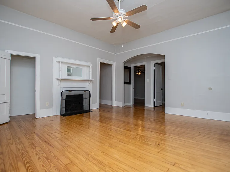 1818 Taylor Ave — Photo 12