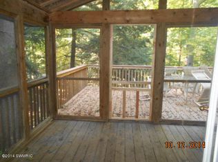 6242 N Lincoln Rd, Ludington, MI 49431