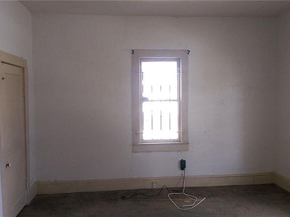 5th image of 2905 E 21st Ave