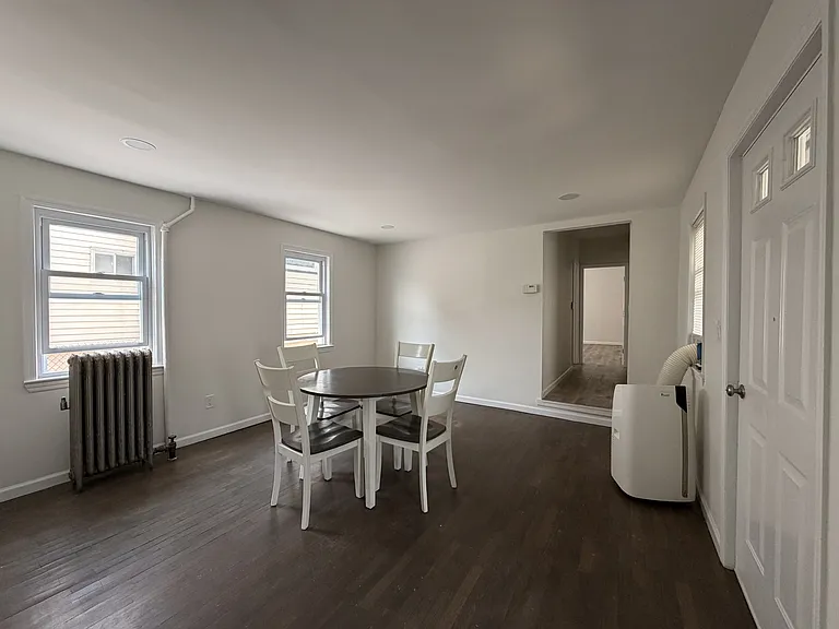 29 W Somerset St — Photo 7