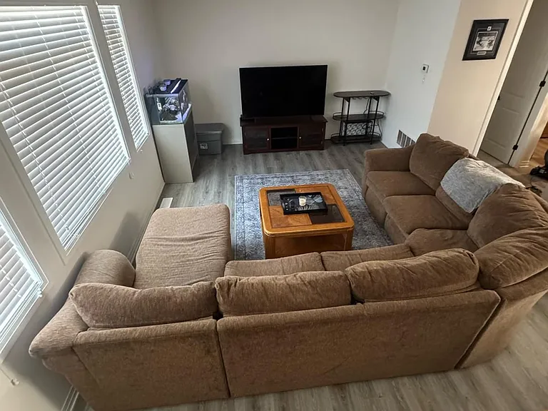 42 Ambereen Pl E — Photo 15