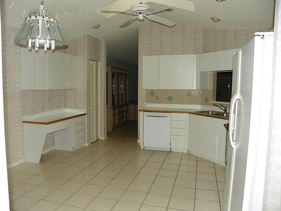 4th image of 6076 Bay Isles Dr