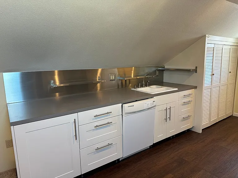 1548 Lincoln St #B — Photo 15