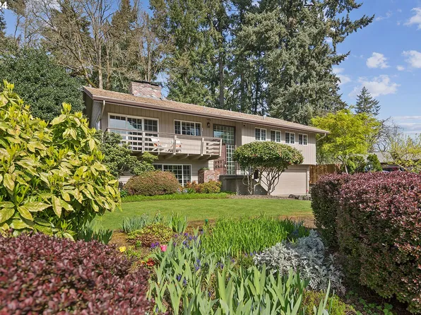 16702 SE Fircrest Ct, Milwaukie, OR 97267