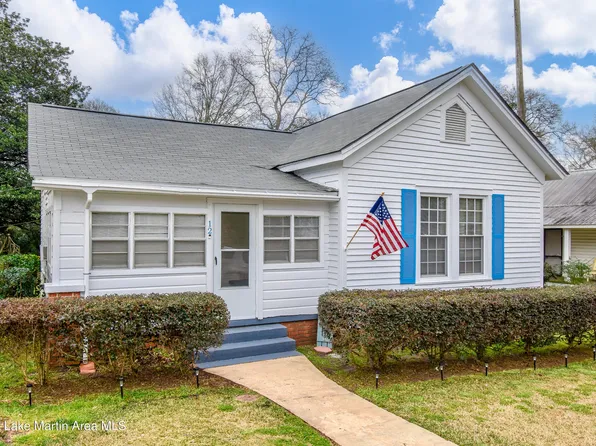 12 Alber Dr, Tallassee, AL 36078