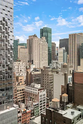 Rented by Compass | media 77