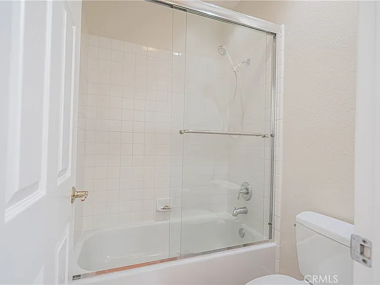 25910 Tennyson Ln — Photo 40