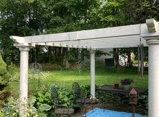 241 State St, Guilford, CT 06437