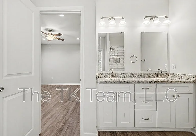 324 N Milford Rd — Photo 11