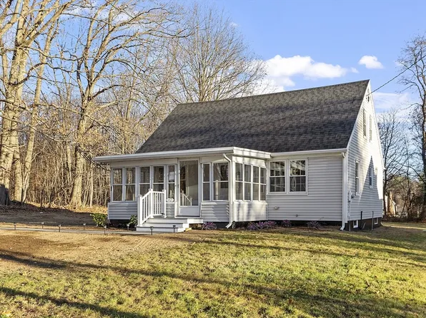 42 Pleasantview Ave, Lunenburg, MA 01462