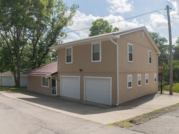 26688 Waterfront Dr, Warsaw, MO 65355
