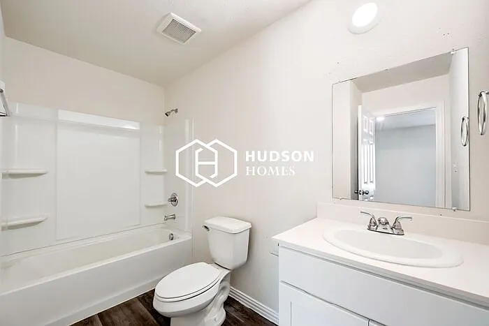 1823 San Carlos St — Photo 11