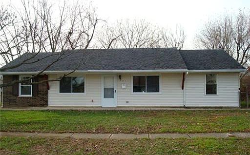 1st image of 823 Plumwood Dr