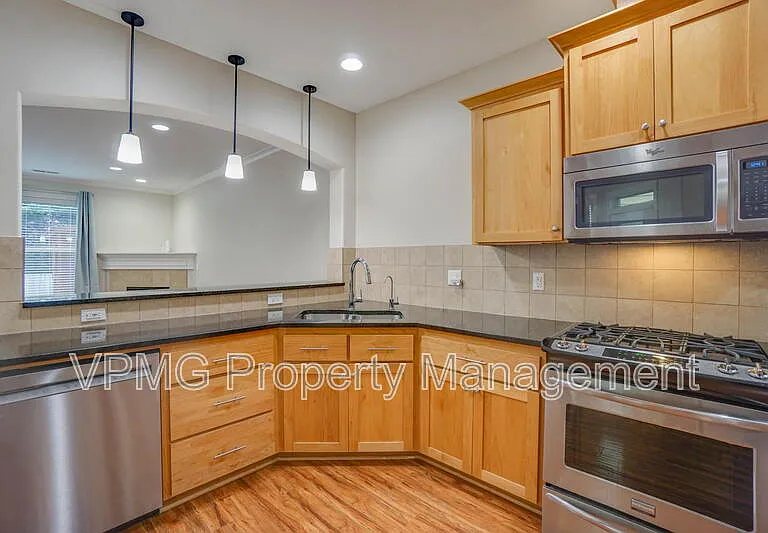 3620 NW 122nd St — Photo 13