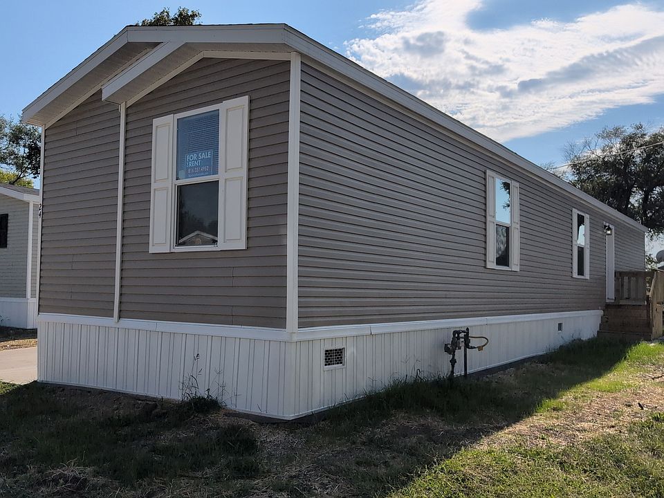 2nd image of 24 Iris Ln