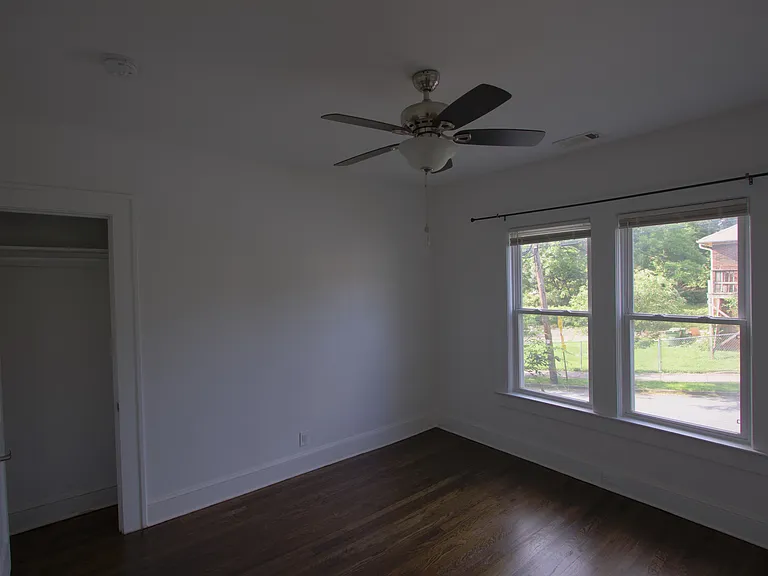 672 Cascade Ave SW — Photo 11