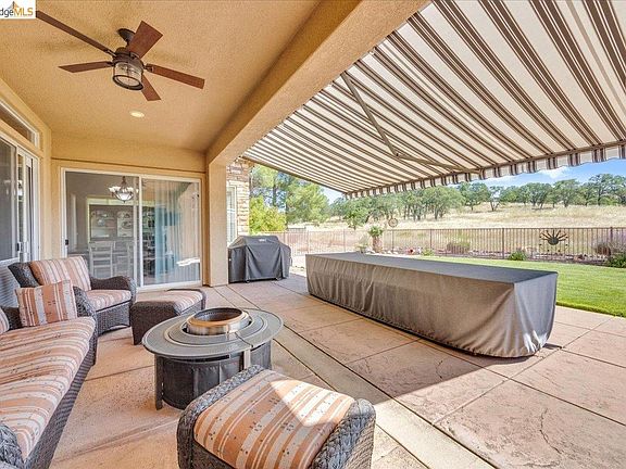 2nd image of 158 Rock Ridge Ln