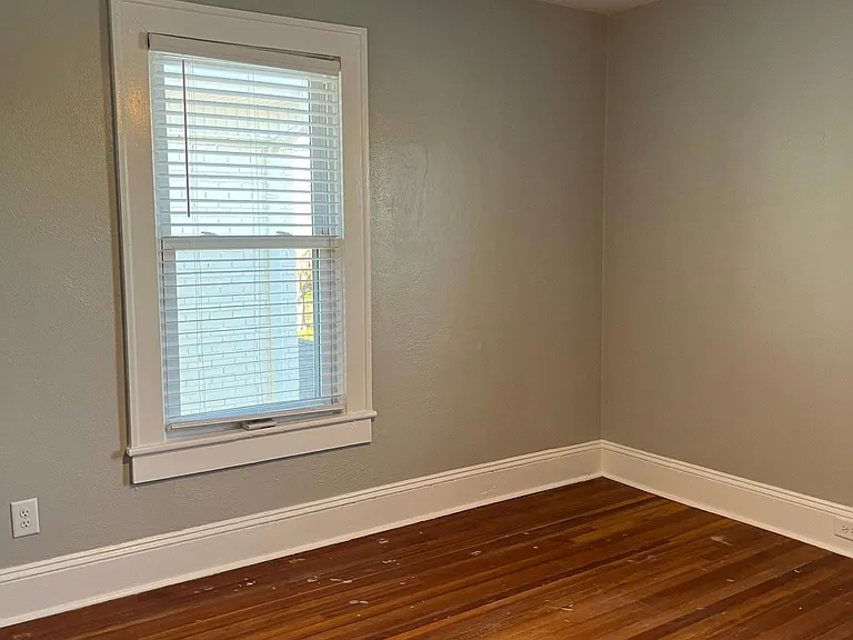 4035 Alamance Rd #8 — Photo 6