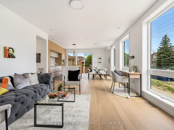 276 Lanor Ave #1, Toronto, ON M8W 2P9