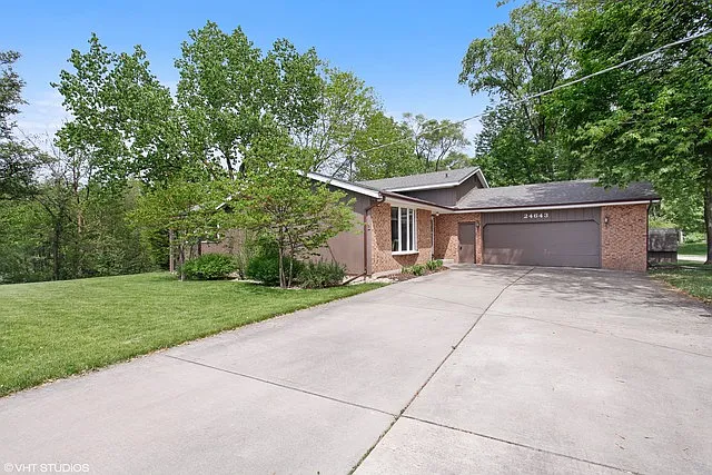 24643 S Ford Rd photo 1