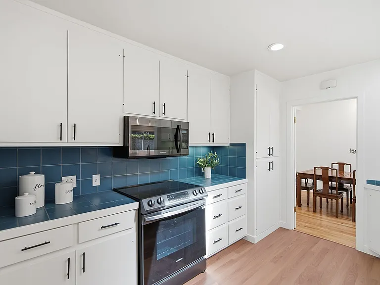 1537 Dana Ave — Photo 6