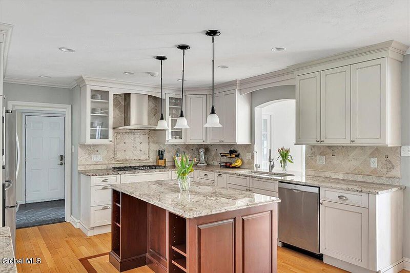 3rd image of 1341 Partridge Drive