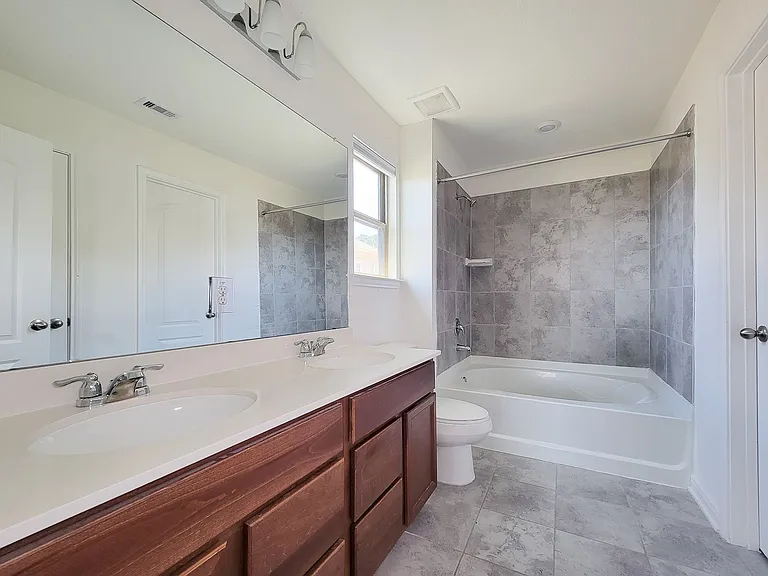 727 Hardwood Grove Ct — Photo 34