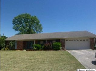 1304 Camellia Dr SW, Decatur, AL 35601