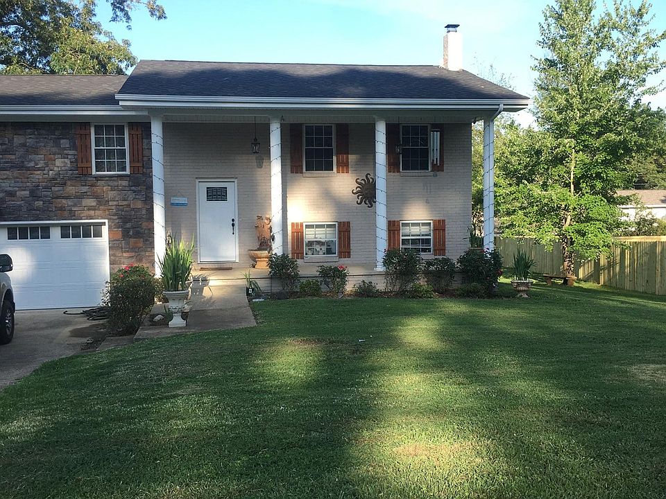1st image of 98 Joan Dr
