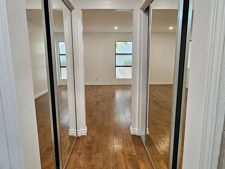 453 Ivy St — Photo 7