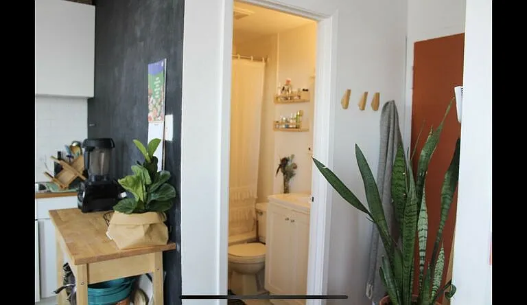 225 Gladstone Ave — Photo 168