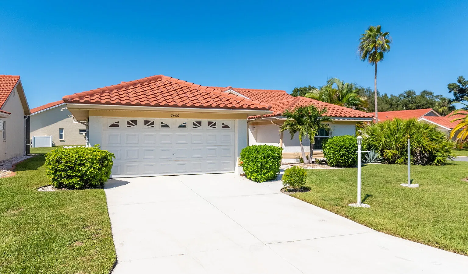 2 bed, 2.0 bath, 1140 sqft, $2,495 — Photo 2
