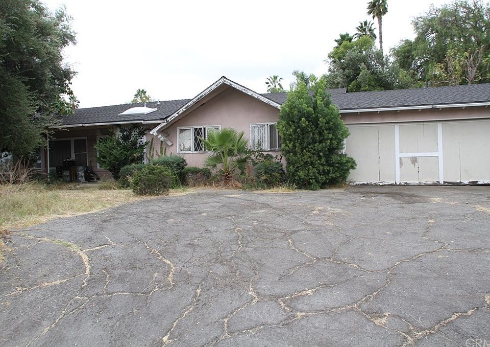 1st image of 13051 Saint Thomas Dr