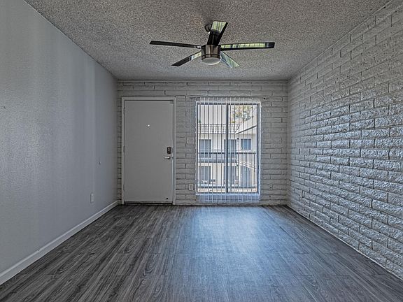 4th image of 1014 S Farmer Ave #17