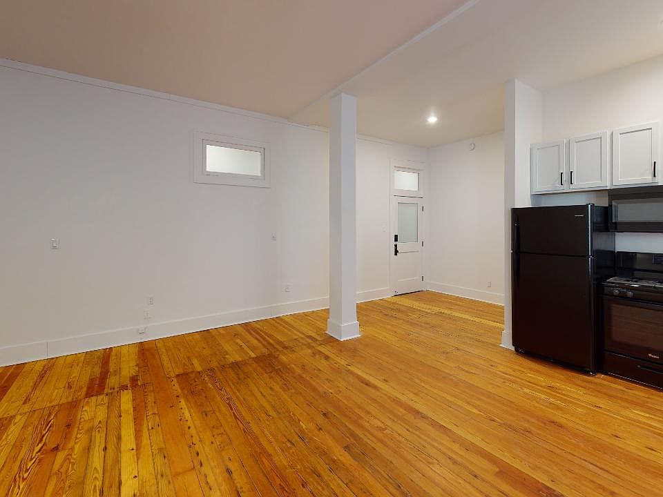 Building Photo 4