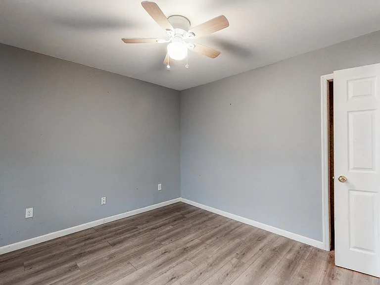 105 Woods Ave — Photo 14