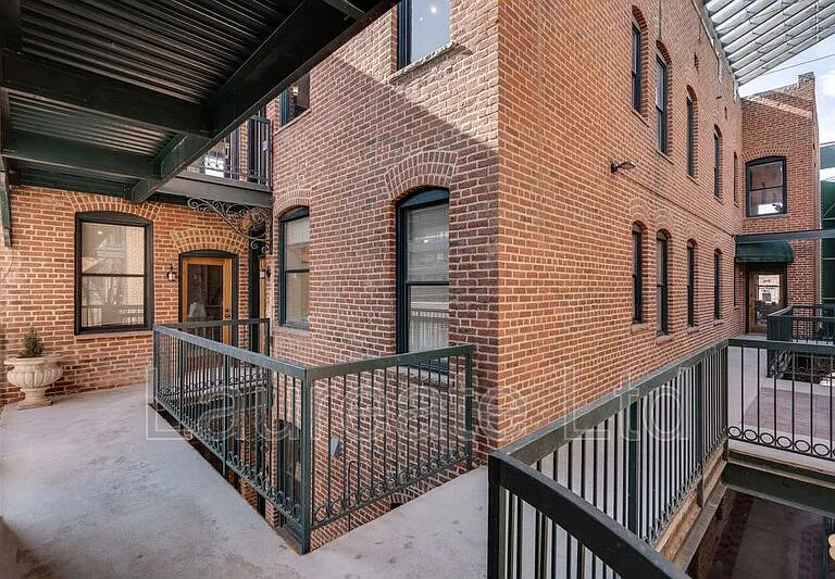 1490 N Lafayette St #405 — Photo 12